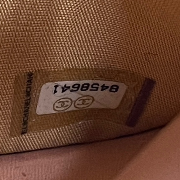 Chanel - Picture 6 of 8